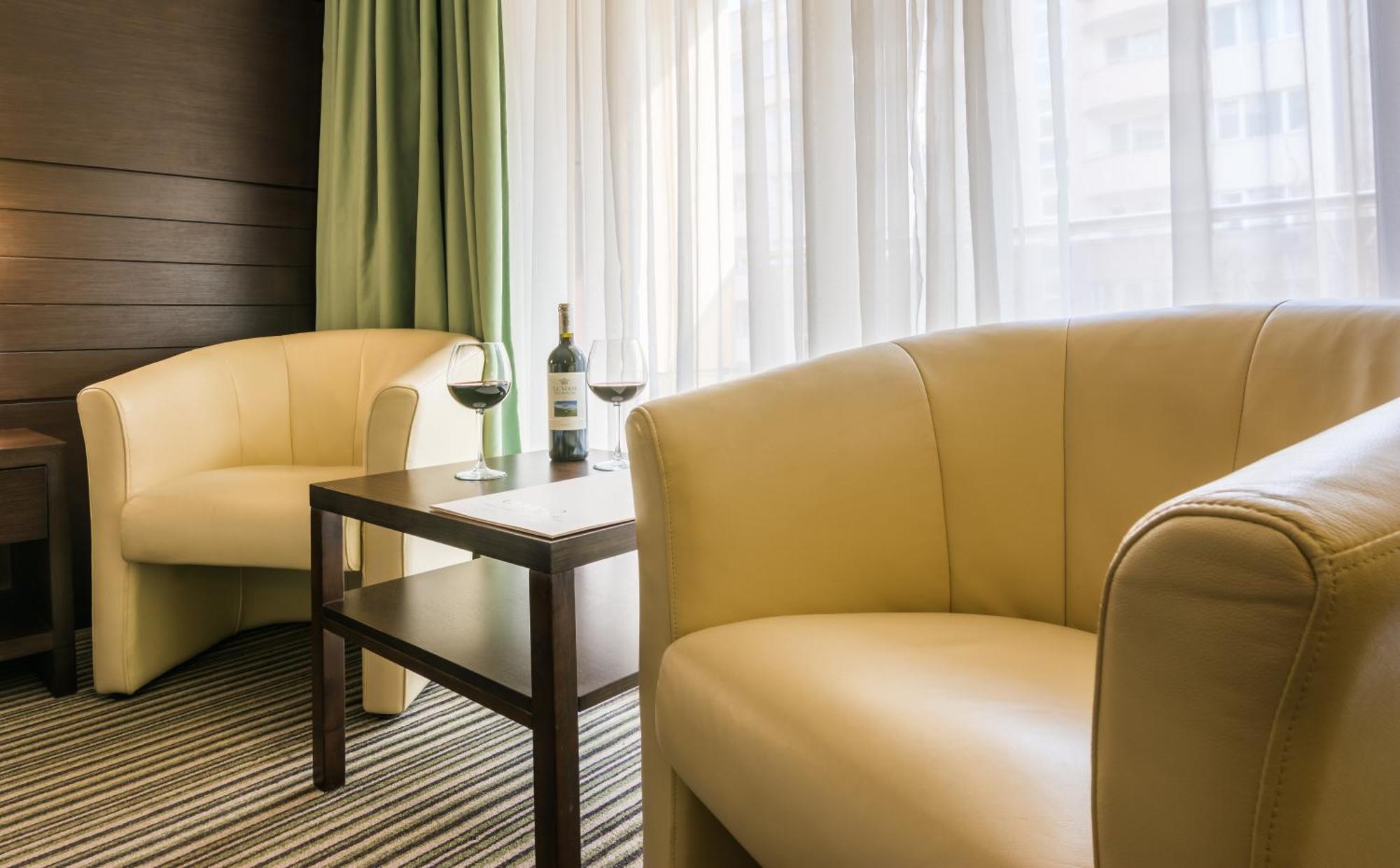 Best Western Plus Olives City Hotel - Free Pool & Parking Sofia Exterior foto